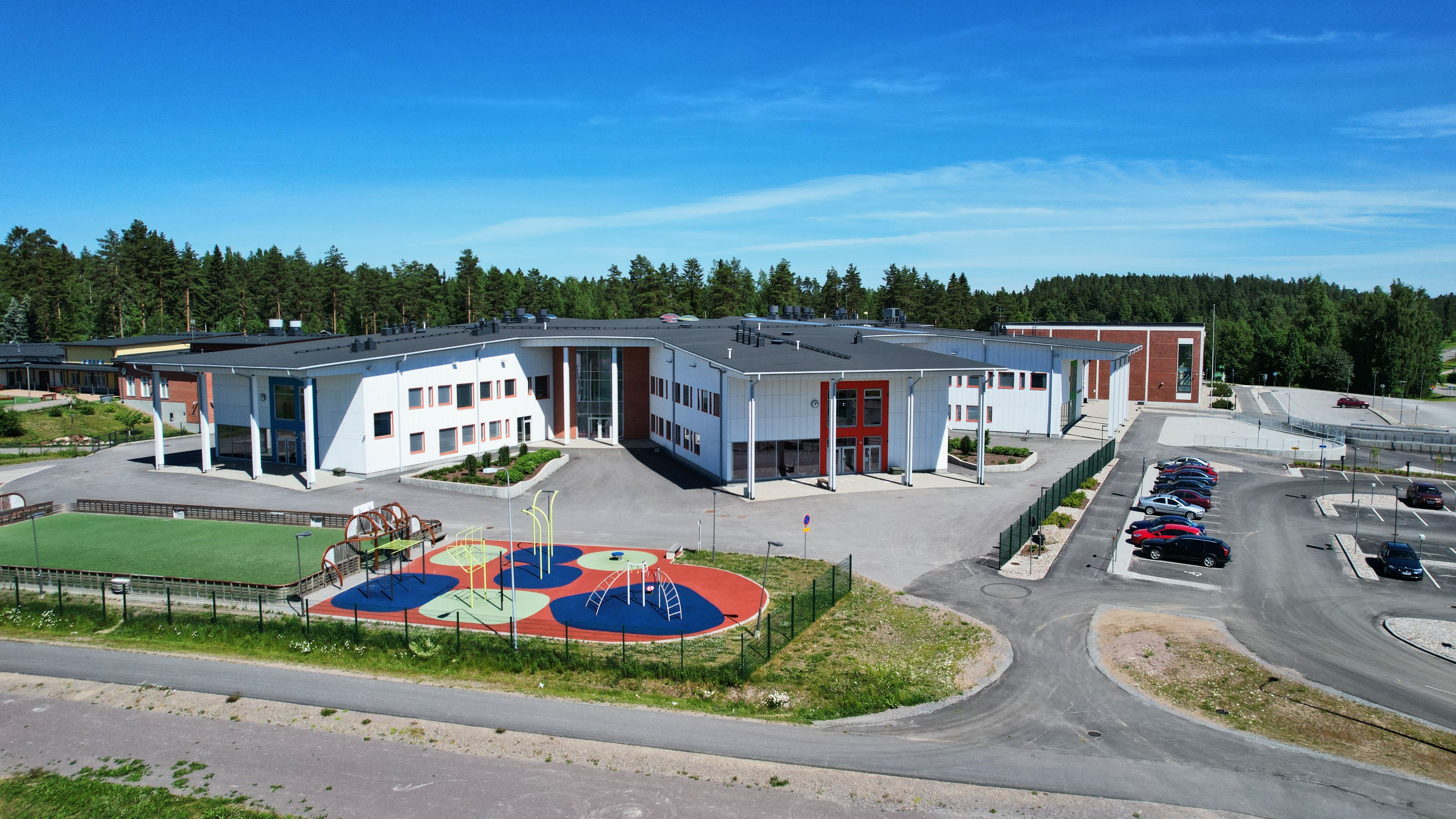 Ruokolahden koulu ja monitoimiareena