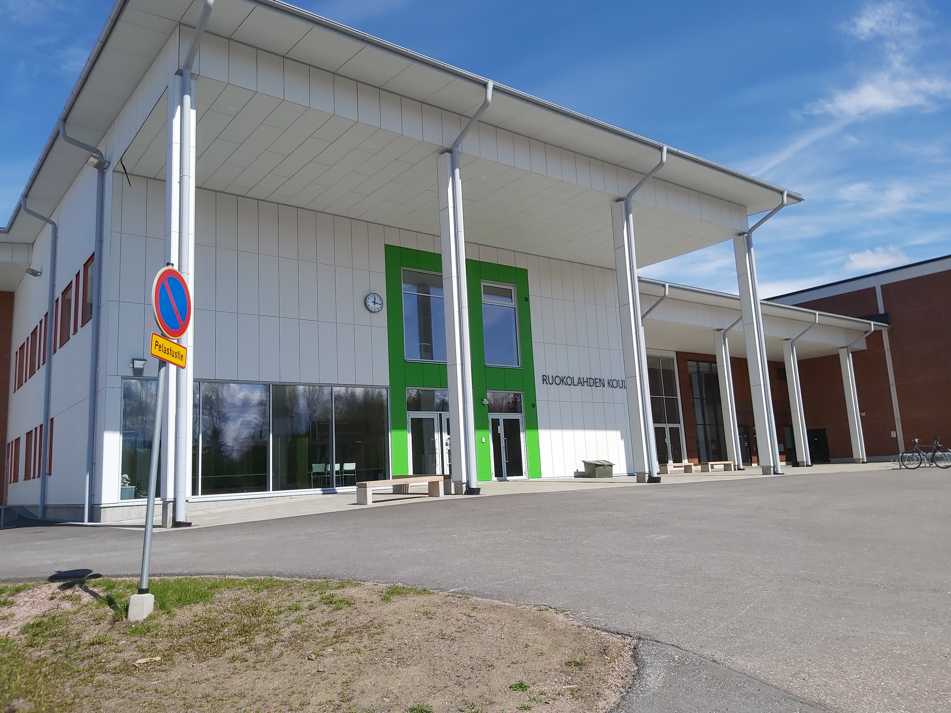 Ruokolahden koulun vihreä pääty